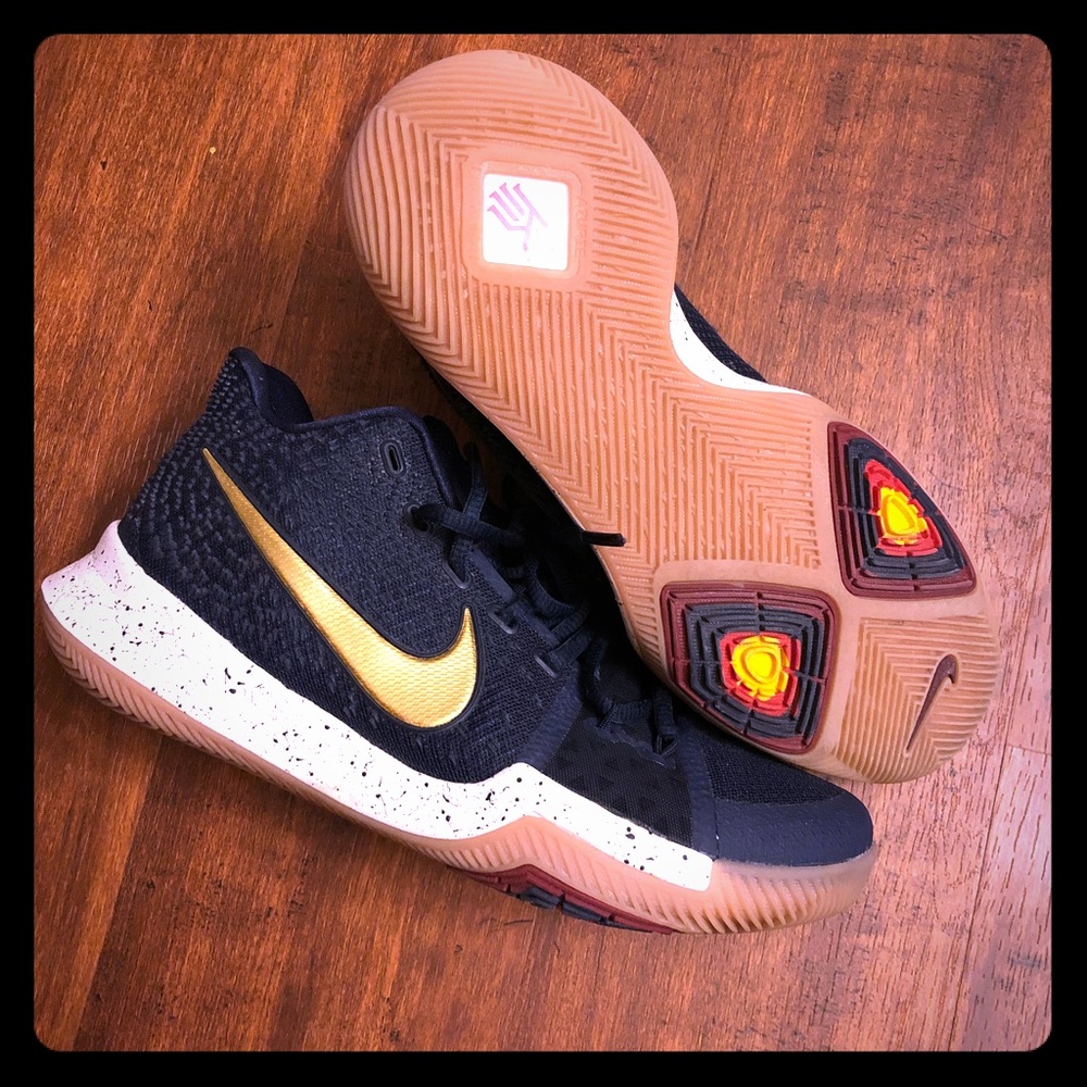 Kyrie 3 Basketball Shoes
